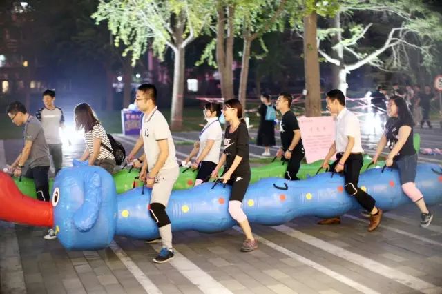 公司舉辦中秋節(jié)外地單身青年歡樂嘉年華活動3.jpg 公司舉辦中秋節(jié)外地單身青年歡樂嘉年華活動3.jpg